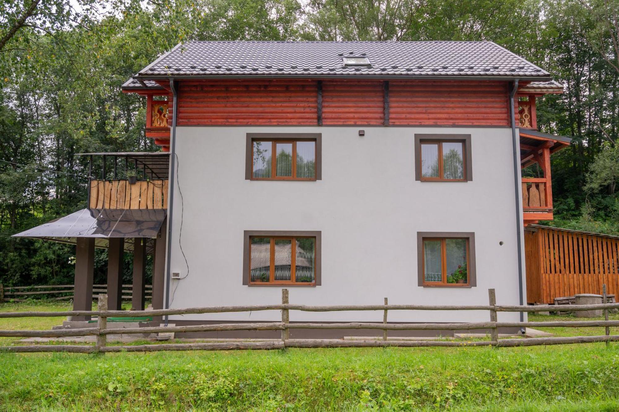 кичера Lodge